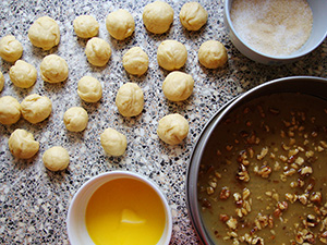 Karamelov monkey bread