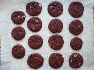 Red velvet cookies