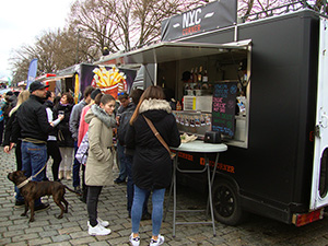 Food trucky na Nplavce